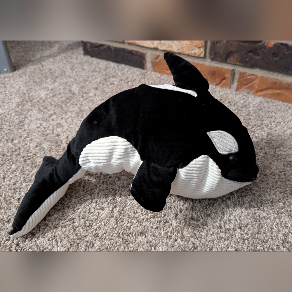 New In Box! Scentsy Ory the Orca Buddy